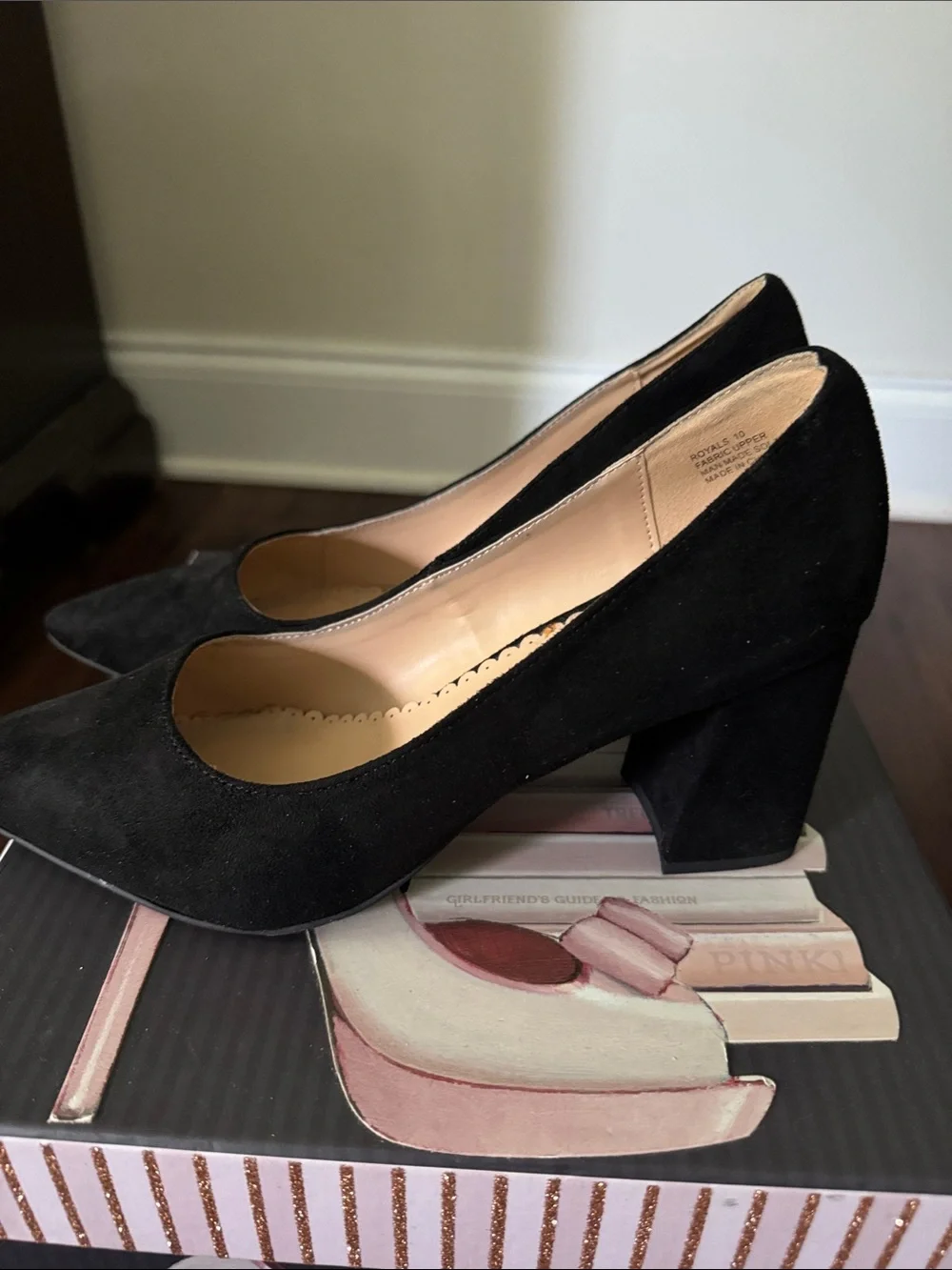 Zigi Soho Black Suede Pointed Toe Pumps